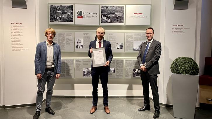 KLIEMT-Dissertationspreis für Dr. Matthias Münder KLIEMT-Dissertationspreis für Dr. Matthias Münder