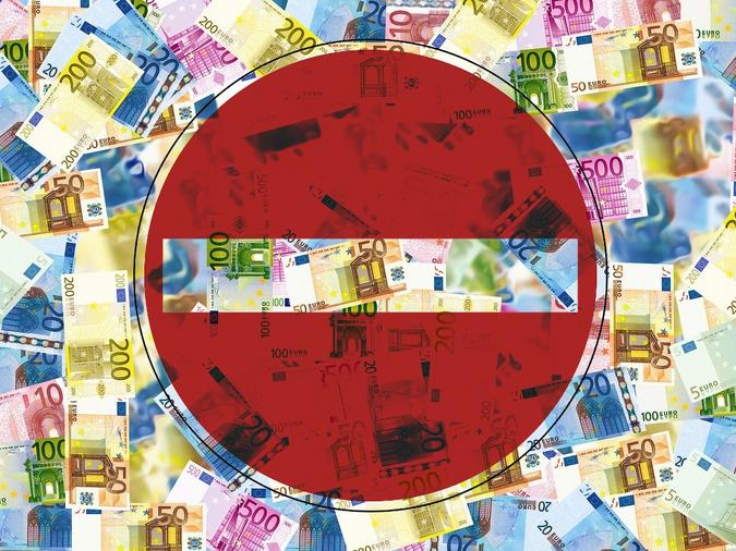 Is Compensation Fine? – Sanction Regimes and their Effects on Deterrence and Trust Is Compensation Fine? – Sanction Regimes and their Effects on Deterrence and Trust