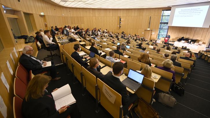 22. Hamburger Tage des Stiftungs- und Non-Profit-Rechts 22. Hamburger Tage des Stiftungs- und Non-Profit-Rechts