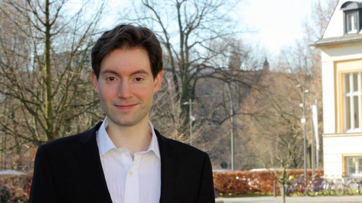 Best Paper Award for Dr. Constantin Blanke-Roeser