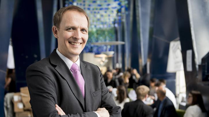 3 1/2 questions to Professor Kröll