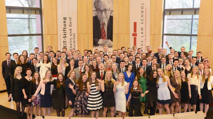 Verleihung des Bachelor of Laws