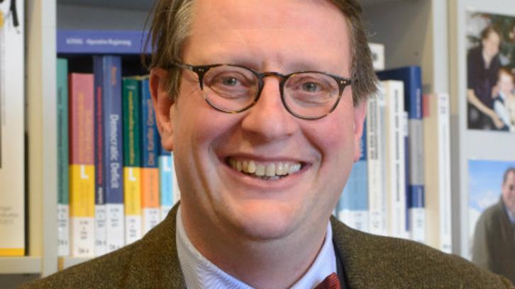 3 1/2 Questions to Professor Pünder