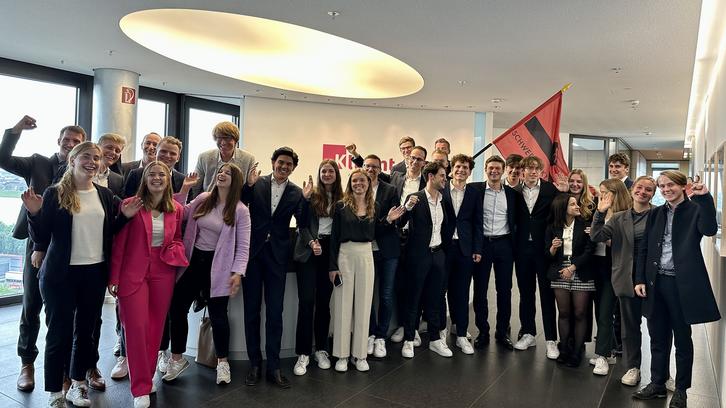 Schwerpunkt Arbeitsrecht bei KLIEMT und RTL Schwerpunkt Arbeitsrecht bei KLIEMT und RTL