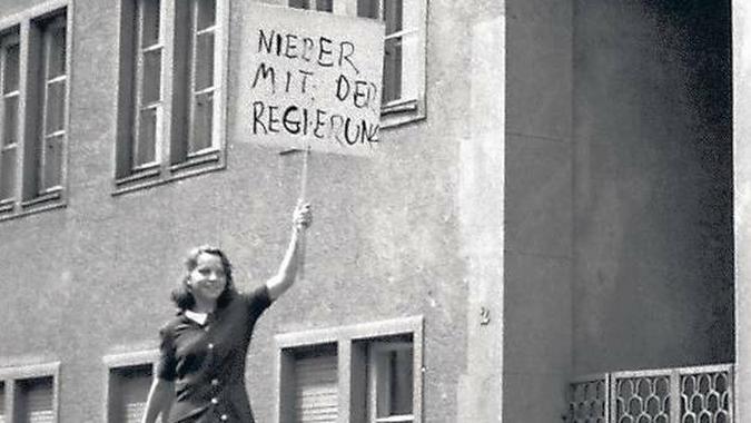 „Jetzt ist es mit eurer Regierung vorbei!“ – Der Volksaufstand vom 17. Juni 1953 in der DDR „Jetzt ist es mit eurer Regierung vorbei!“ – Der Volksaufstand vom 17. Juni 1953 in der DDR