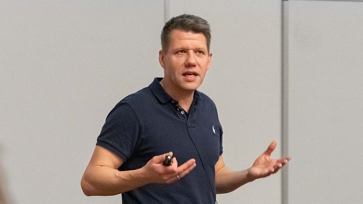 Bundesligaschiedsrichter zu Gast Bundesligaschiedsrichter zu Gast