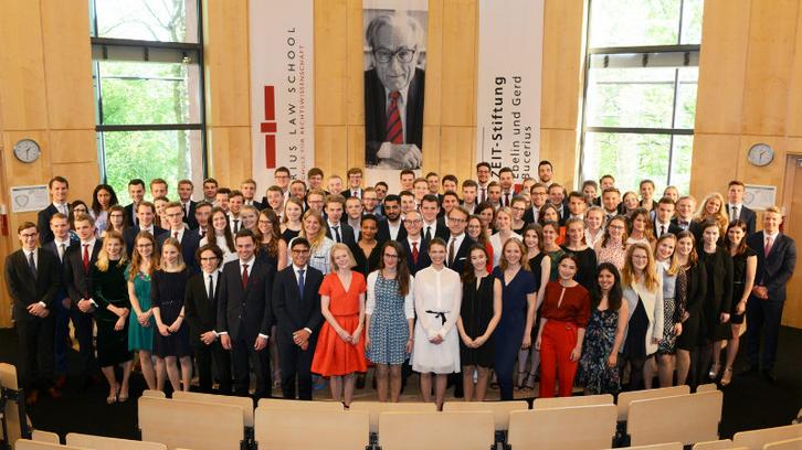 Verleihung des Bachelor of Laws 