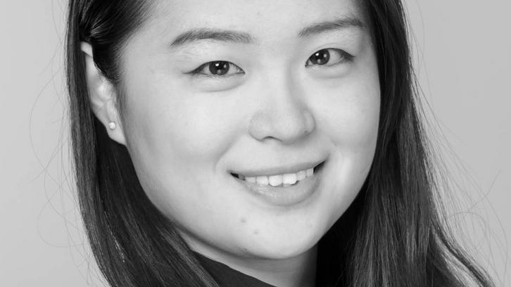 Bucerius alumna receives Jane M. Klausman Club Award