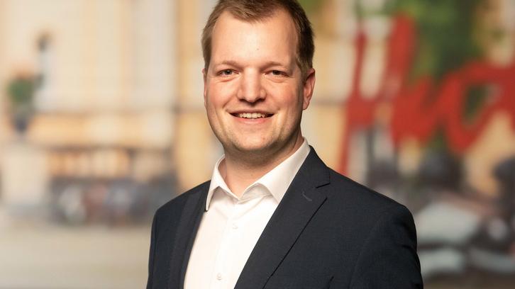 Dr. Florian Skupin - Executive Director Legal Technology Dr. Florian Skupin - Executive Director Legal Technology