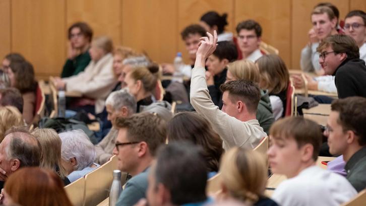 Wie widerstandsfähig sind Hochschulen gegen politische Einflussnahme?