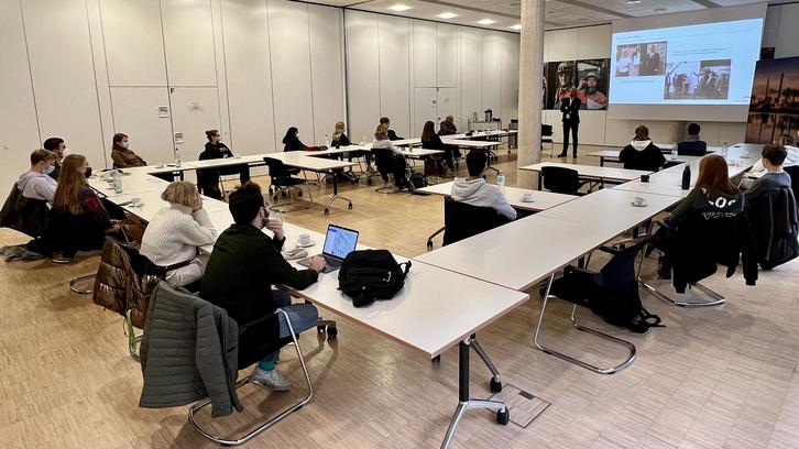 Exkursion des Schwerpunkts Arbeitsrecht ins Stahlwerk
