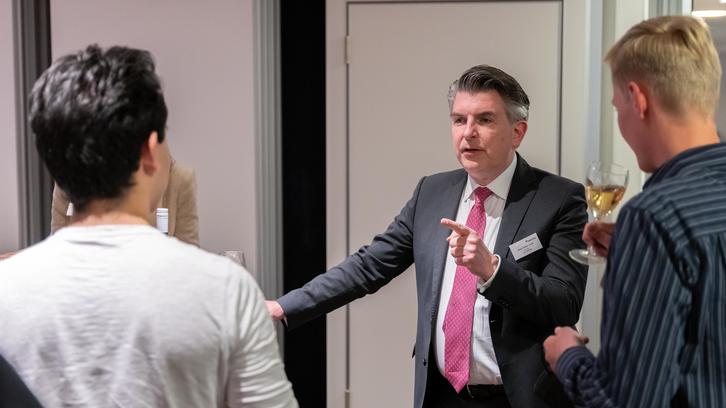 Mehr als nur Rechtsberatung: Zu Besuch bei Baker Tilly Mehr als nur Rechtsberatung: Zu Besuch bei Baker Tilly