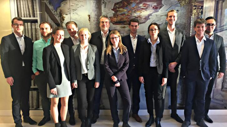 Exkursion des Schwerpunkt Wirtschaftsstrafrecht nach Frankfurt a.M. Exkursion des Schwerpunkt Wirtschaftsstrafrecht nach Frankfurt a.M.