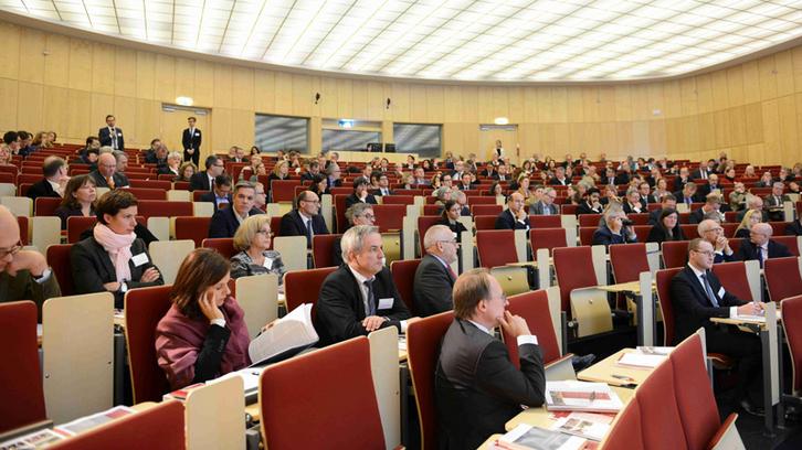 16. Hamburger Tage des Stiftungs- und Non-Profit-Rechts 16. Hamburger Tage des Stiftungs- und Non-Profit-Rechts