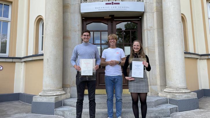 Studierende erhalten Ursula-Schneider-Preis 