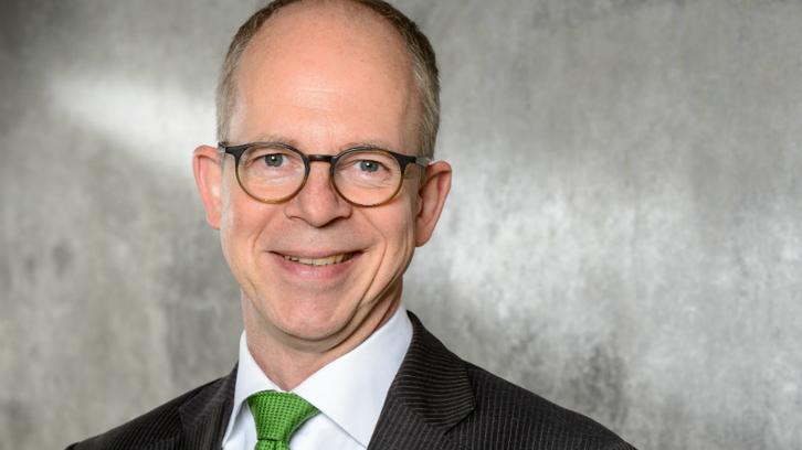 3 1/2 questions to Professor Kämmerer